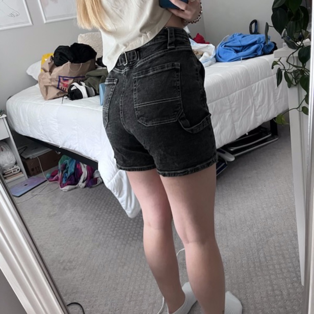 Wild Fable 90s High-Waisted Shorts With Loop Detail, Size 6